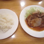 キッチンれん - 豚肉のしょうが焼き　800円とライス（中）200円