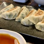 蛸の壺 本店 - サッパリしてるけど旨味ある餃子！