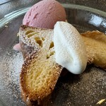 IL PLANETARIO - ⚫︎リコッタチーズのチーズケーキ
      ⚫︎木苺のジェラート