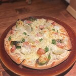 オトナノサカバ ヤマ - 新玉ねぎとじゃがいものグラタンピザ