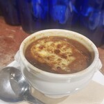 ブラッスリー 航 - オニオングラタンスープ