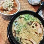 藤吉 河内天美店 - 藤吉ラーメン・大盛／唐揚げマヨ丼セット