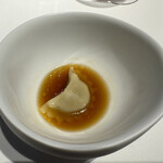 レフェルヴェソンス - 鴨腿肉のラビオリ ほしこがね コンソメ（おかわり）