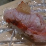 たつみ寿司 - 金目鯛炙り 大根おろしと一味