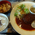 ツヅリ - 煮込みハンバーグセット