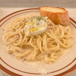 ビストロ ブルーキッチン&ボトルズ - 