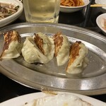 三松会館 - 餃子