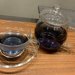 今菓子司 銀座凮月堂 - 烏龍茶とマスカットのハーブティー　藍色で綺麗！