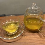 今菓子司 銀座凮月堂 - 緑茶とレモンのハーブティー　レモンの香りが広がる！