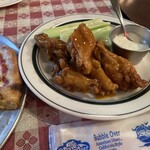 Byrd's Pizza & Ribs - バッファローウイング