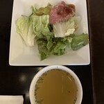 近江牛ステーキとがぶ飲みワイン ニクバルモダンミール - サラダとスープから