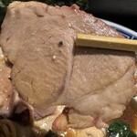拉麺 生姜と肉 - 特製いろいろ部位チャーシュー