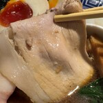 拉麺 生姜と肉 - 特製いろいろ部位チャーシュー