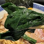 拉麺 生姜と肉 - ほうれん草