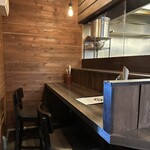 THE GRABBER hamburger pub - 1階のカウンター席