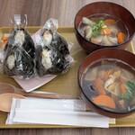 こめらく 海鮮茶漬けとおむすびと - けんちん汁セット