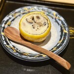 銀座焼とり 京丹波 - ハマグリの柚玉グラタン