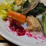 キッチン ブルー グローブ - 人参を乗せて