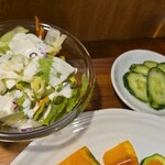 キッチン ブルー グローブ - サラダ、お新香のアップ