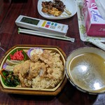 はまけい - 鶏弁当＆焼き鳥￥800