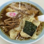 Rairai Ken - ワンタンメン700円