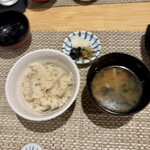 あじ彩　真 - シラスごはん､お味噌汁､お漬物