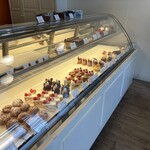 パティスリー ラブリコチエ - ショーケース