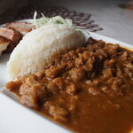 ラ・フォルタレサ - Carapulcra con Chancho al Palo