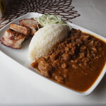 ラ・フォルタレサ - Carapulcra con Chancho al Palo