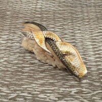 江戸心 山ぼうし - 小肌（熊本県 八代）、酸味を感じさせ過ぎない絶妙な締め具合