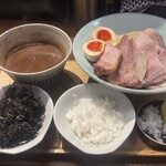 いかれたヌードル フィッシュトンズ - 烏賊れたbabyつけ麺