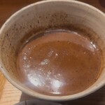 いかれたヌードル フィッシュトンズ - 烏賊煮干しスープ