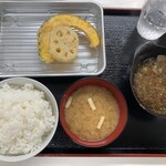 天ぷら定食の店 あつあつ揚立てっちゃん - 天ぷら定食950円