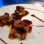 鉄板DINING集 - フォアグラのソテー２色ソースのコントラスト