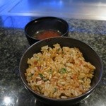 鉄板DINING集 - ガーリックライスと赤だし