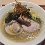 麦と麺助 - 春薫る桑名産天然蛤の潮そば