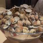 麦と麺助 - 出汁に使った蛤