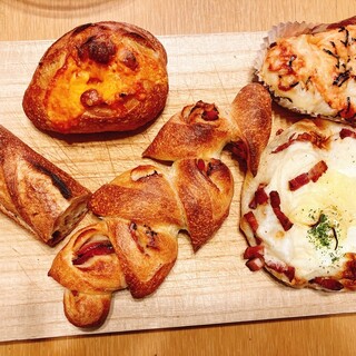 口コミ一覧 : パン家のどん助 （パンヤノドンスケ） - 東新宿