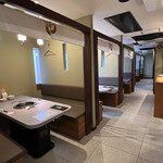 焼肉エクボ - 新しい店内