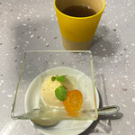 焼肉エクボ - 金柑のコンポート入りシャーベット