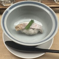 弁慶 - ノドグロの蒸し寿司