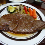 ロッジホットタイム - 判が小さいステーキは、肉厚に