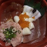 魅惑の丼丸 - 料理写真:【うおがし丼】
