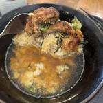 かつ丼吉兵衛 - 出汁をたっぷりかけます