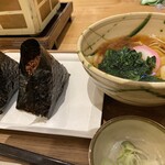 コメダ和喫茶 おかげ庵 - おにぎりは日替わり。結構なボリューム。