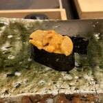 鮨桂太 - 雲丹は、いつも大きいです。