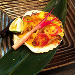 市場ずし駅前 - 帆立のうにソース焼き \580+税