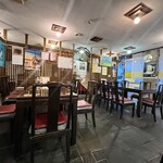 中華 照龍 - 店内は綺麗