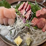 炭火焼鳥 鶏拓 - 鶏刺し3種