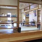 製麺屋食堂 - 小上がり座卓席